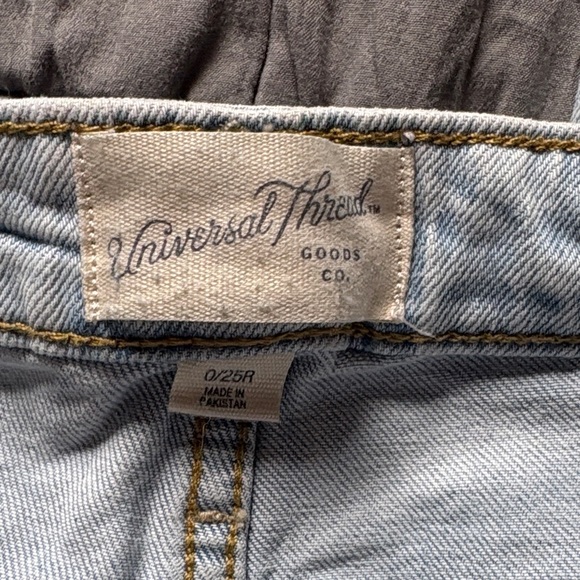 Universal Thread High Rise Light Wash Jeans - Picture 3 of 3